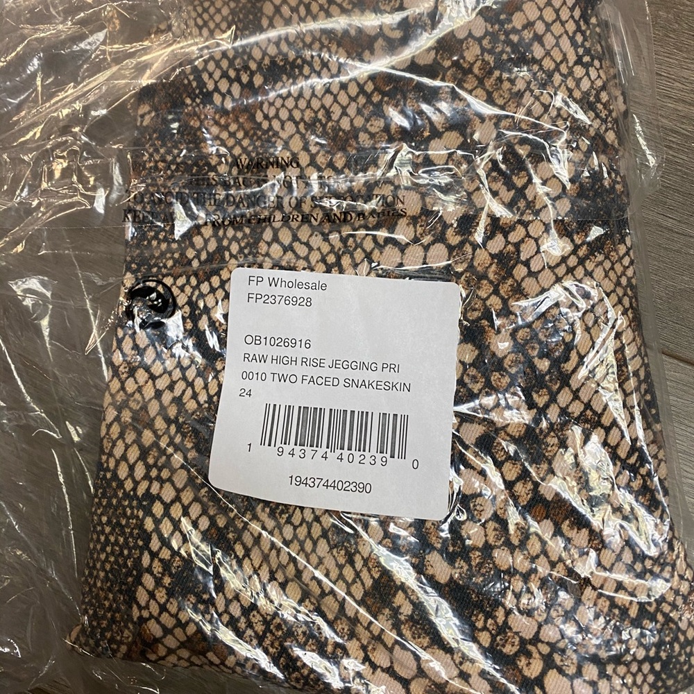 Free People High Rise Jeggings Two Faced Snakeskin - Picture 5 of 13